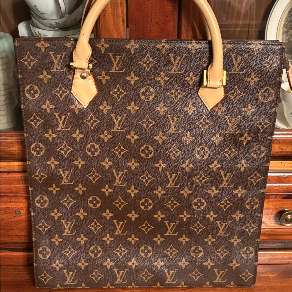 Inspired thin yet quality briefcase